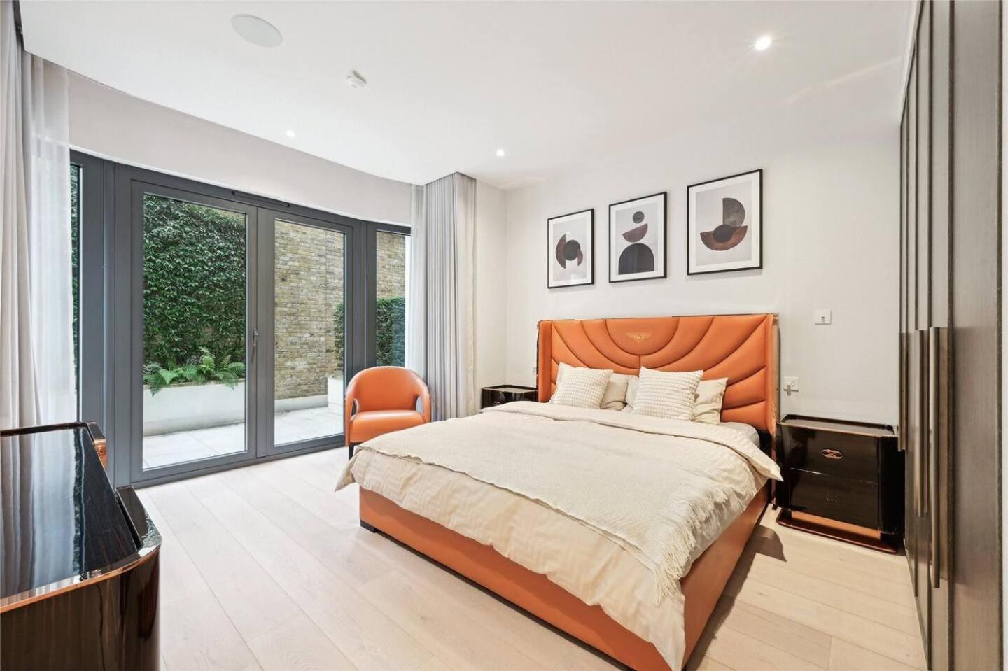 Duplex Holland Park! Check Photos!